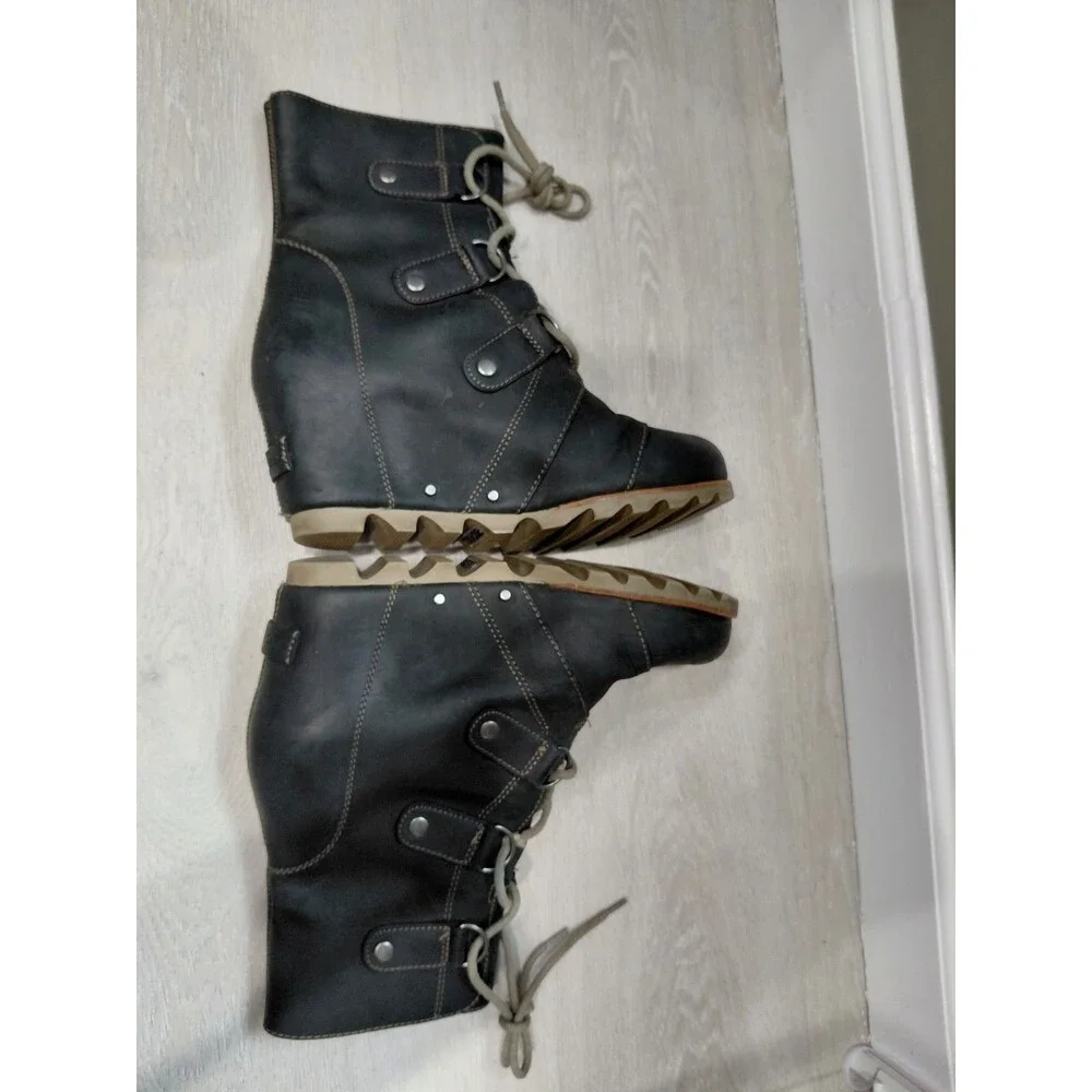 Sorel Joan of Arctic Lace Up Lexie Wedge Black Oil Rubbed Leather Women Size 7.5